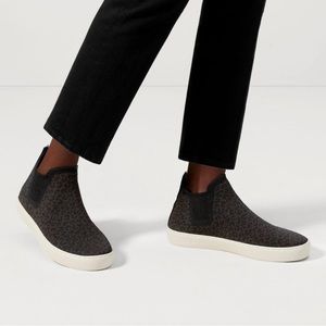 Rothys Chelsea boot, dark brown leopard, size 11.5.